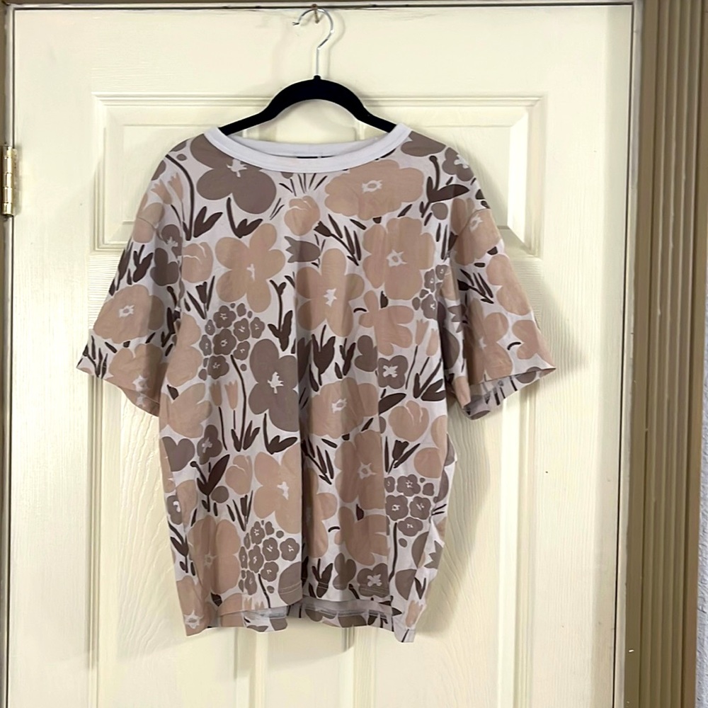 Uniqlo x Marimekko Tan Floral Tee
